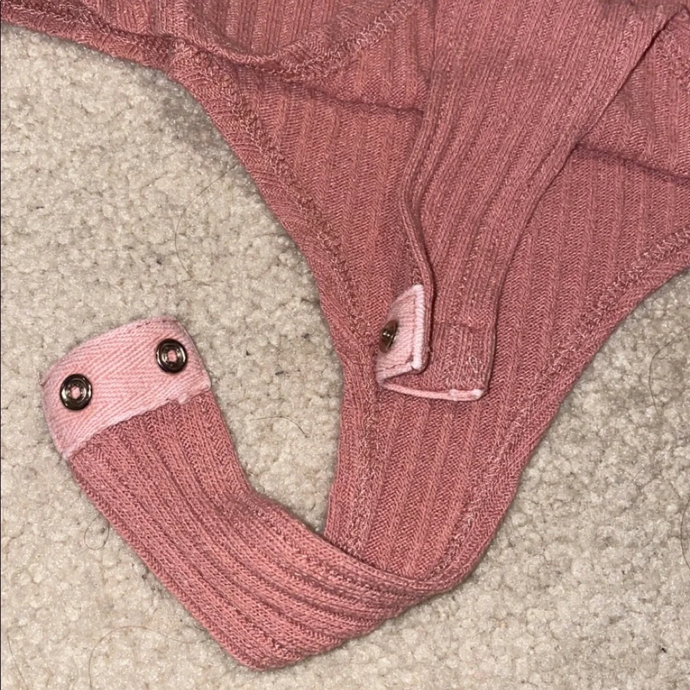 TURTLE neck long sleeve bodysuit - Picture 3 of 3